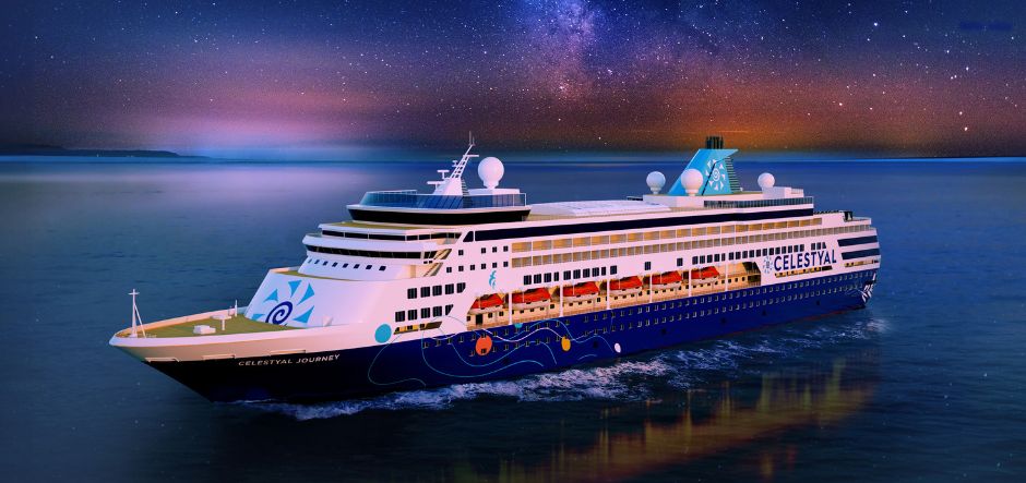 El nuevo Celestyal Journey (Celestyal Cruises) navegando por el mediterráneo al caer la noche CELESTYAL JOURNEY CRUCEROS CELESTYAL CRUISES CRUCEROS ISLAS GRIEGAS NUEVO BARCO CELESTYAL CRUISES